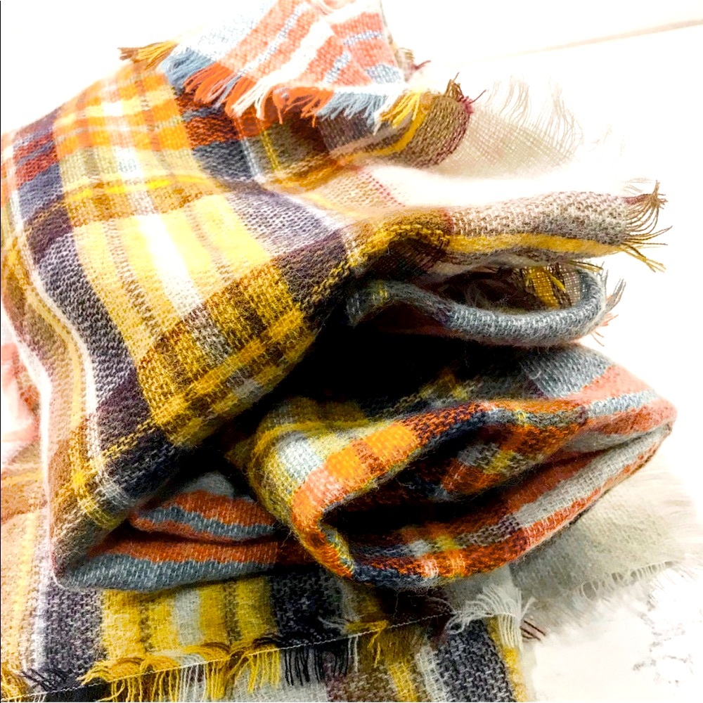 Zara Oversized Plaid Blanket Scarf - Picture 3 of 5